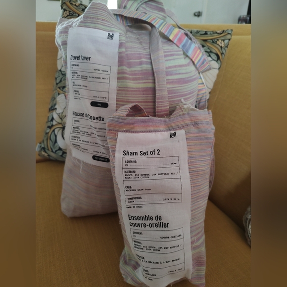 Urban Outfitters Home Multi Color Duvet and Sham Set King Sz New - Picture 1 of 13